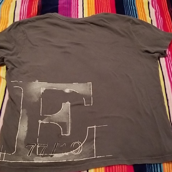 American Eagle  tshirt - Picture 2 of 3